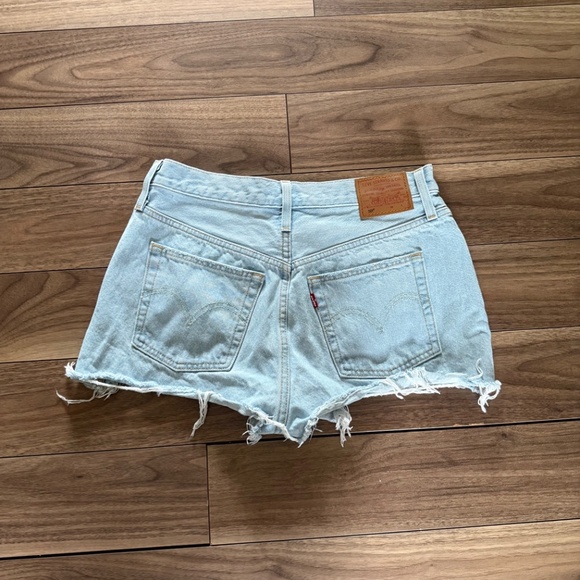 Levi’s 501 High Rise Jean Shorts | Size 29 | Light Wash - Picture 5 of 9